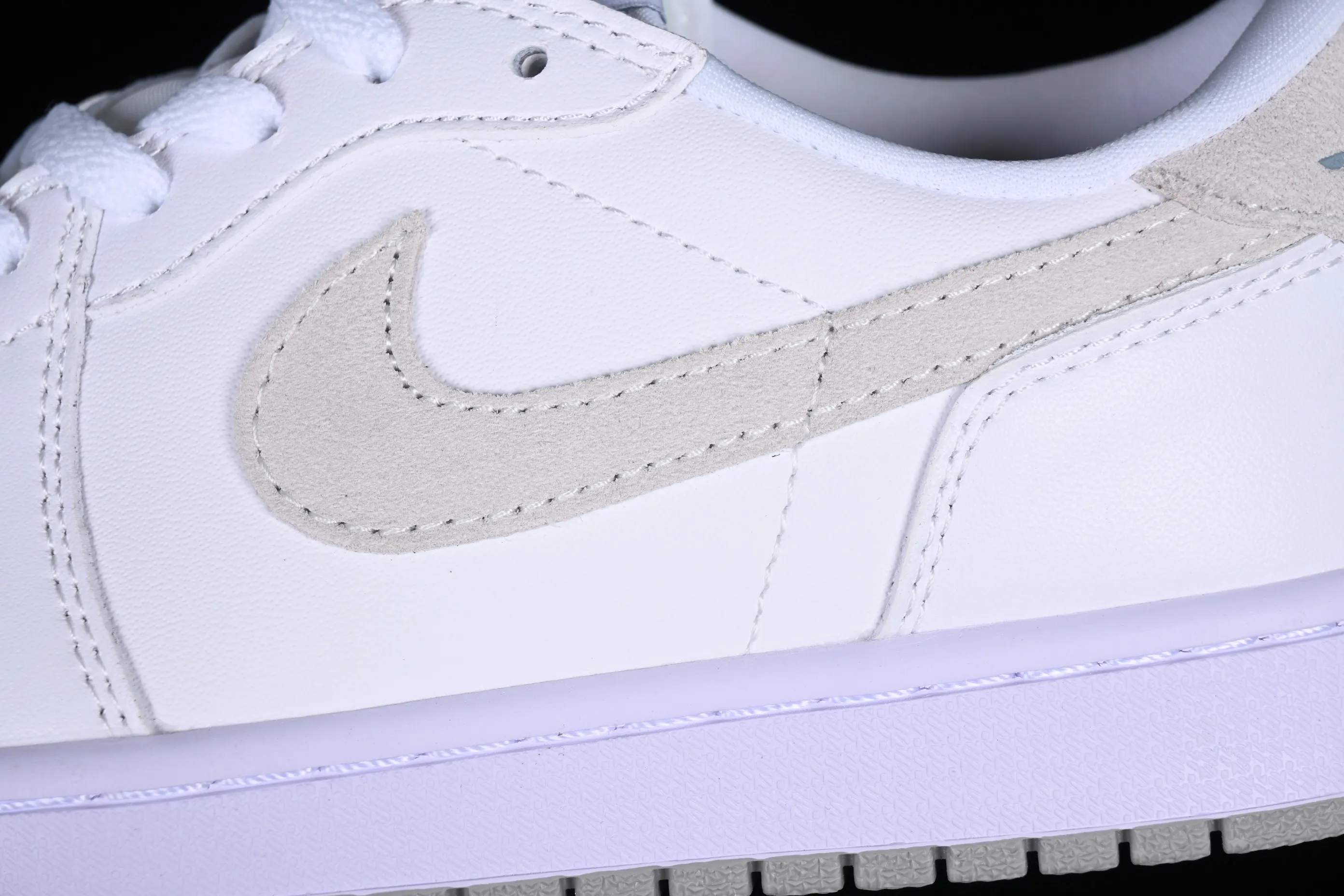 All categories Air Jordan Jordan series basketball shoes Air Jordan 1 Low Z version Air Jordan 1 Low OG "Shattered Backboard" AJ1 Joe 1 customized version white buckle shredded low-top basketball shoes CZ0790-100